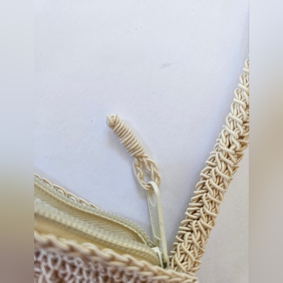 Carlo D'Santi Woven Pearl Bag - Picture 3 of 9